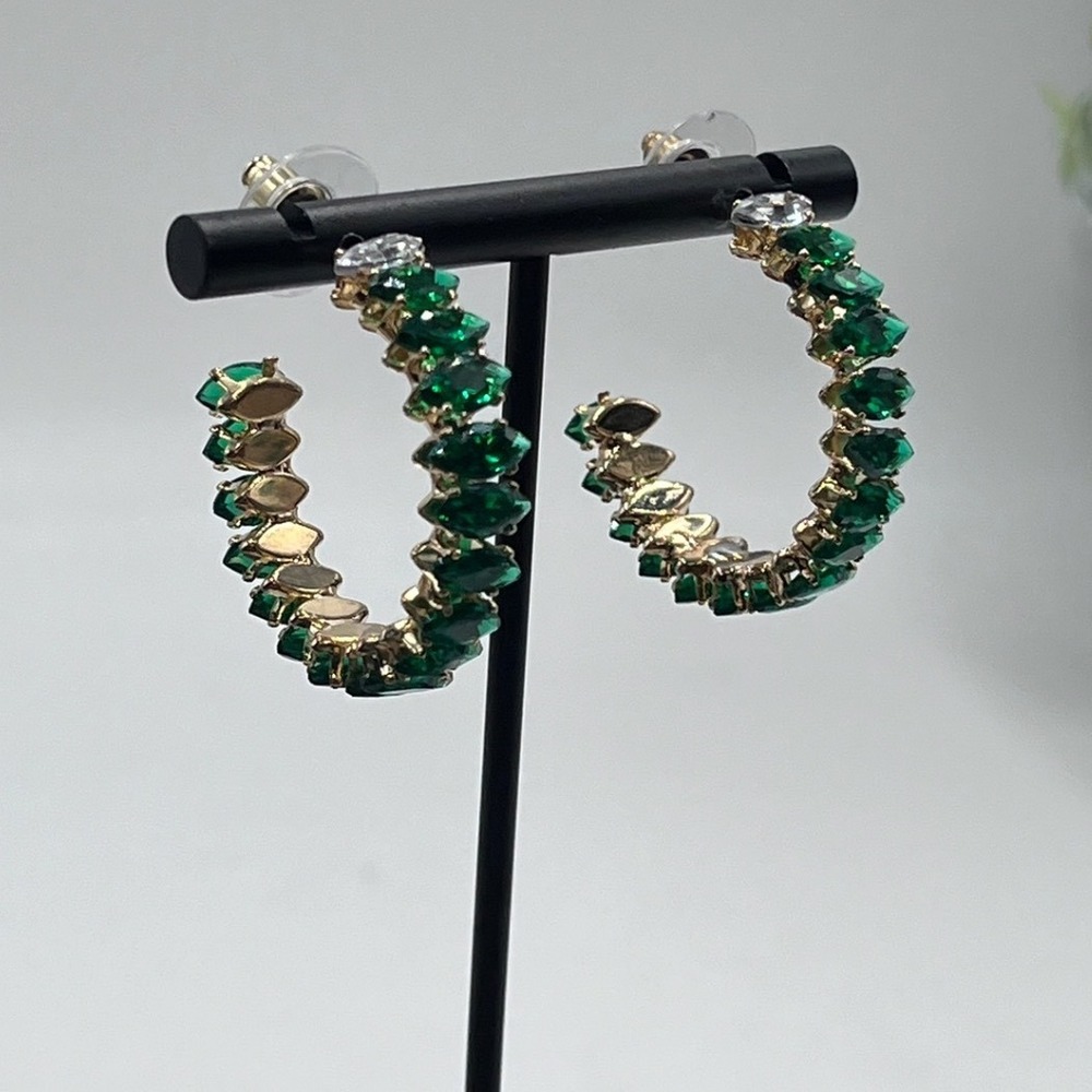 Amber Sceats Anthropologie‎ Green Rhinestone Earrings